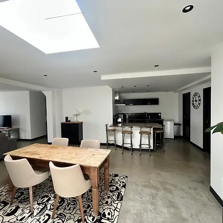 Loft Du Maine Centre * 拉瓦勒